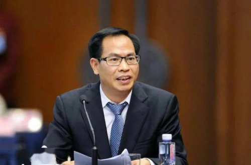全国人大代表柯云峰：扩双通道药房范围，促
